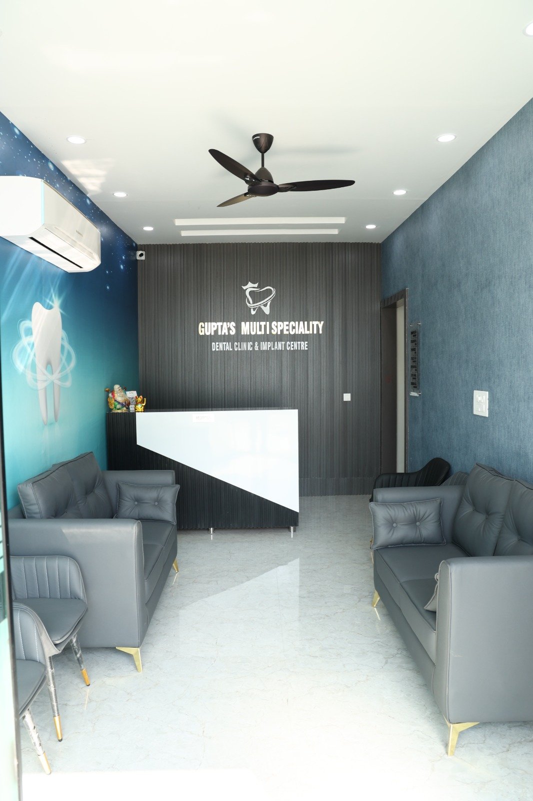 Front Desk & Implant Centre Reception